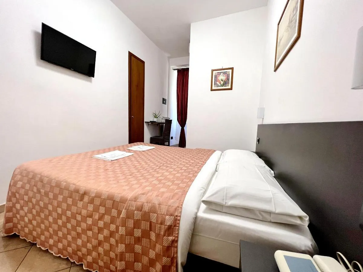Hotel Domus Termini Róma 0*,
