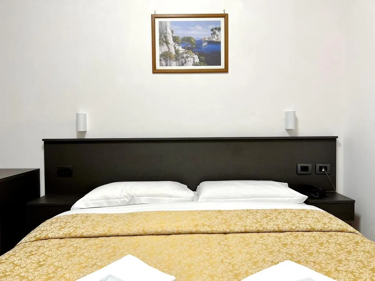 Hotel Domus Termini Róma